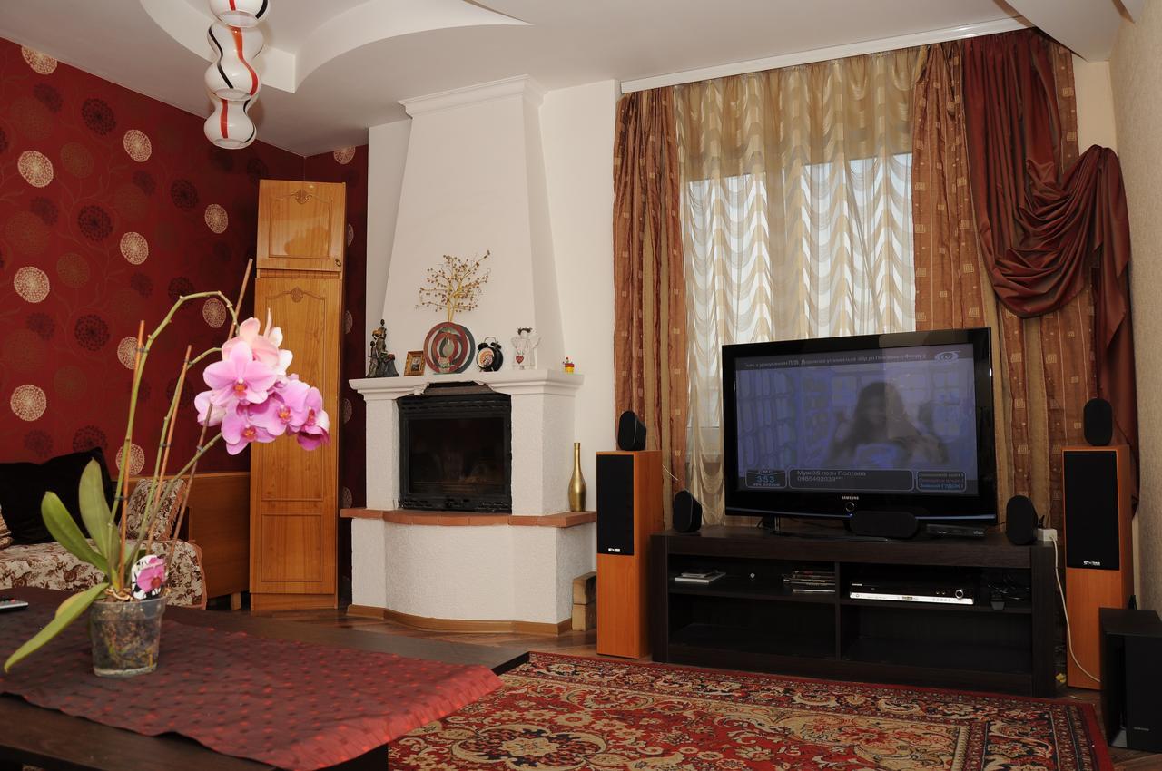 Apart Club Kosmo Daire Çernivtsi Dış mekan fotoğraf